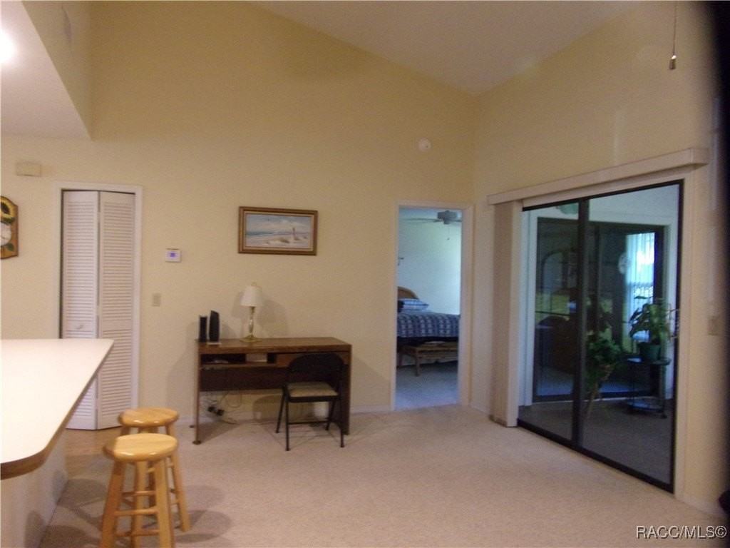 624 W Diamondbird Loop - Photo 4 of 25