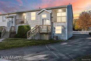 1563 N Bywood Ave - Photo 1 of 1