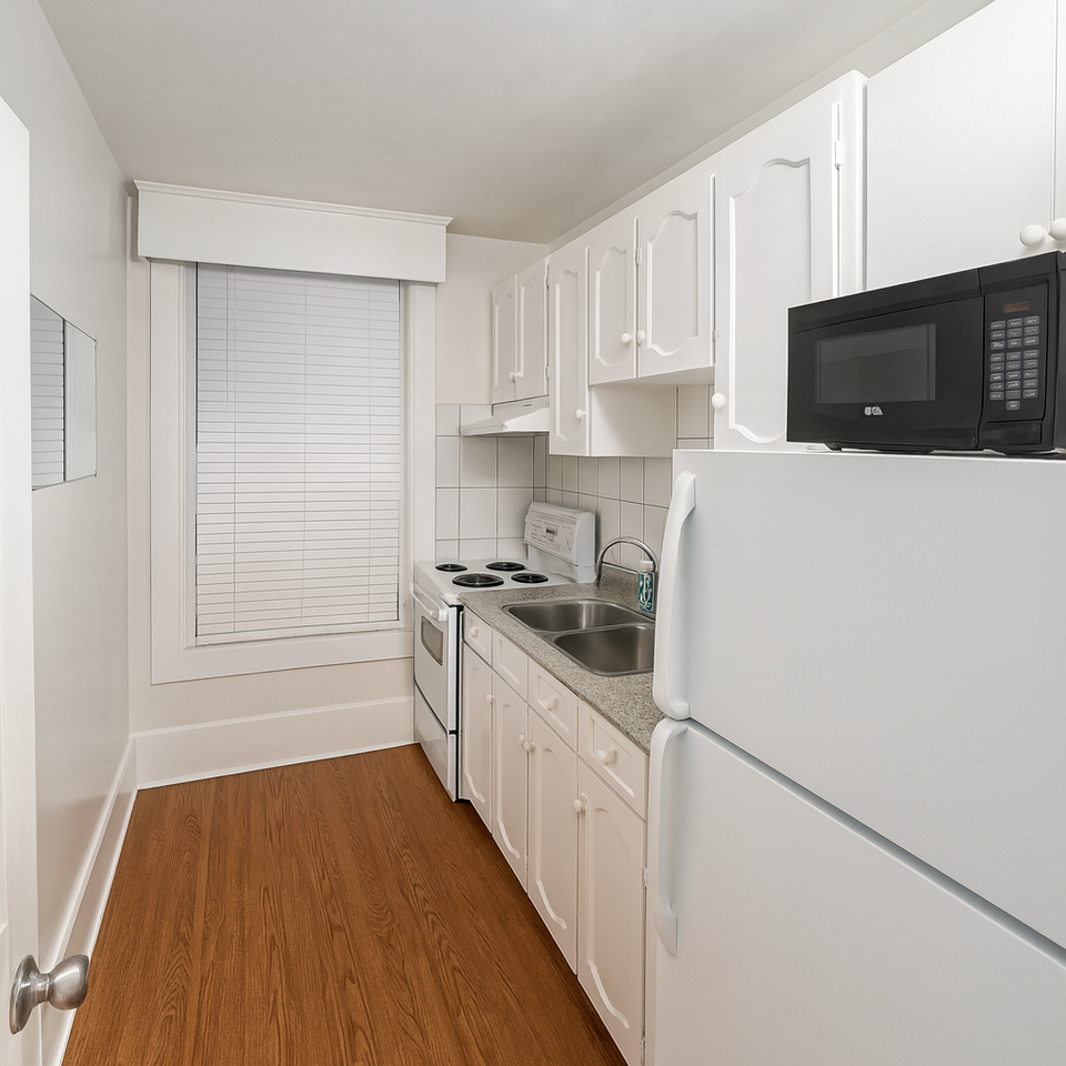 Dupont St & Dundas St W - Photo 7 of 10