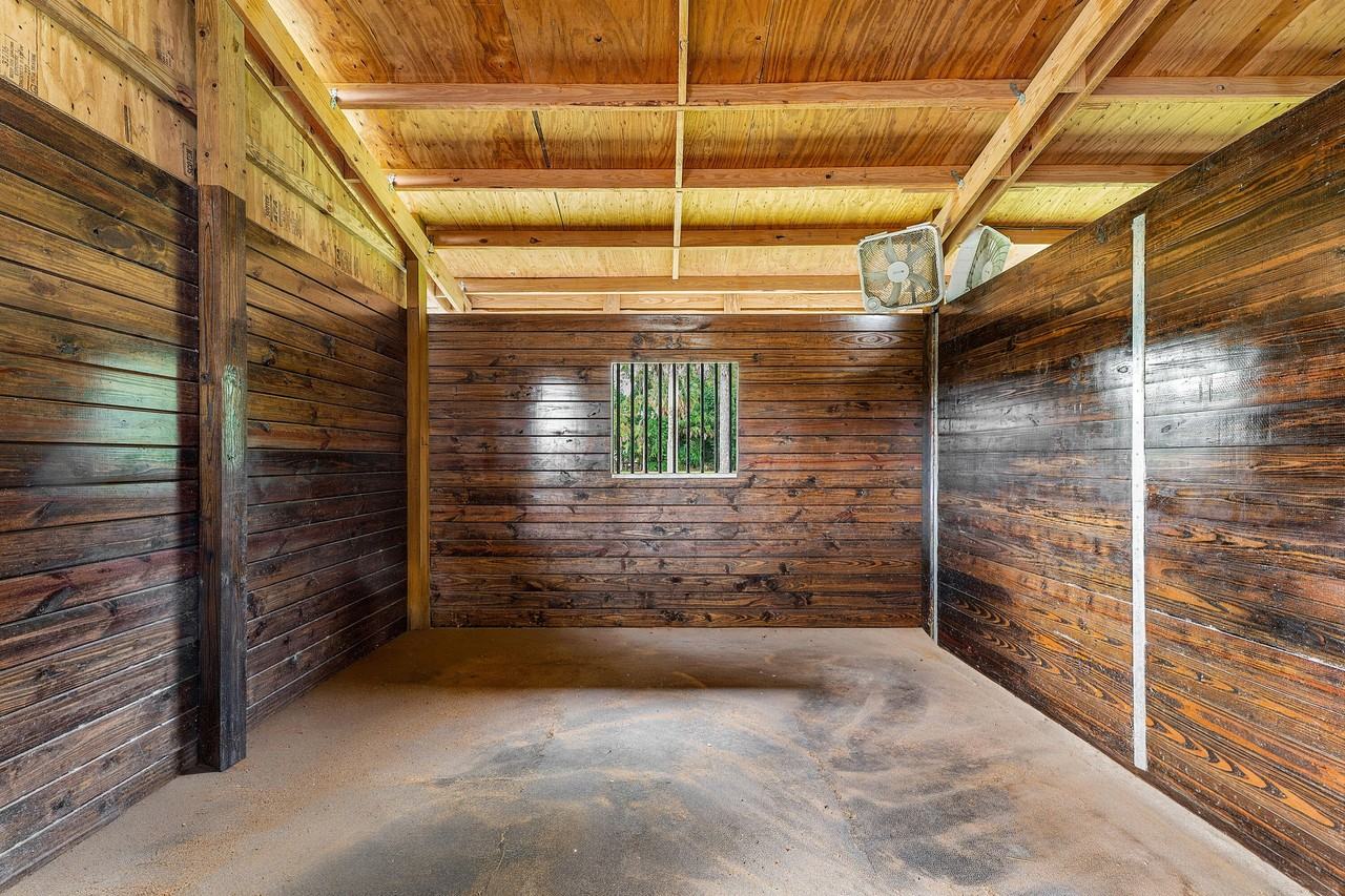 1815 E Rd #BARN - Photo 3 of 9