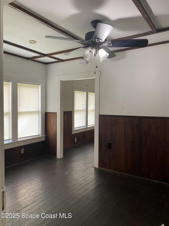 1903 Fletcher St - Photo 5 of 13