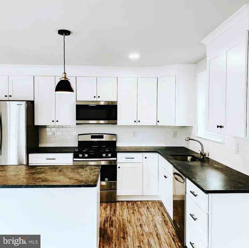 3 Cornell Road - Photo 6 of 20