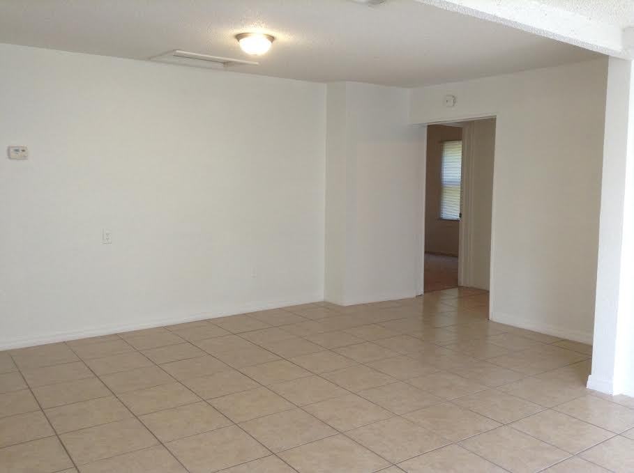 3009 Park St - Photo 3 of 10