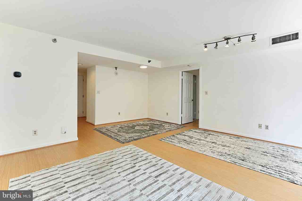 2400 Clarendon Boulevard #406 - Photo 6 of 38