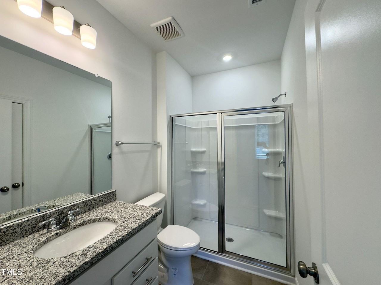 414 Rowe Way - Photo 7 of 41