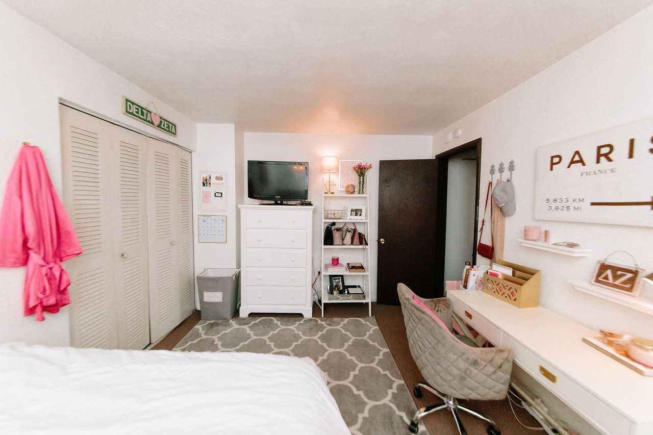 University Commons - Photo 4 of 50