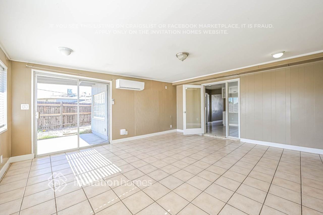 11207 W Oregon Ave - Photo 6 of 17