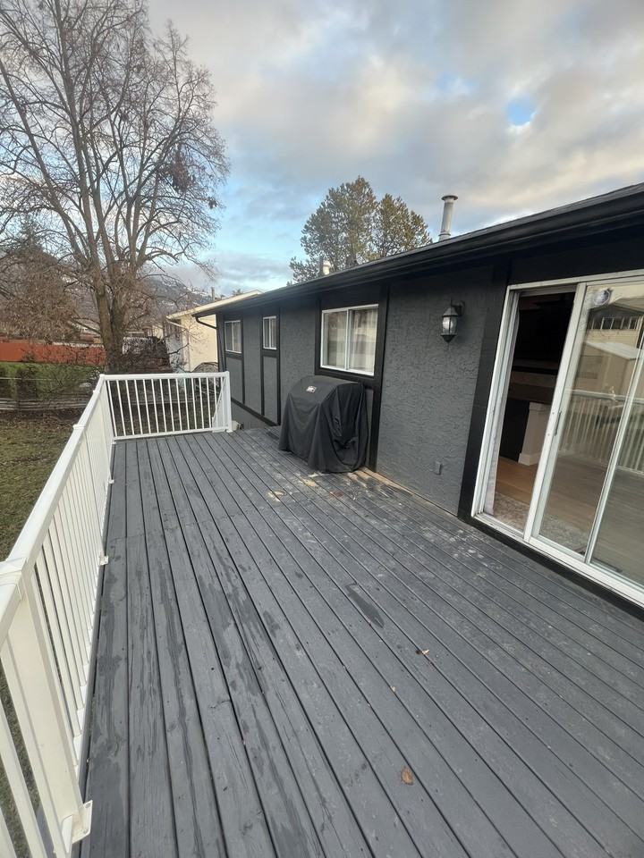 2003 20 Ave - Photo 2 of 14