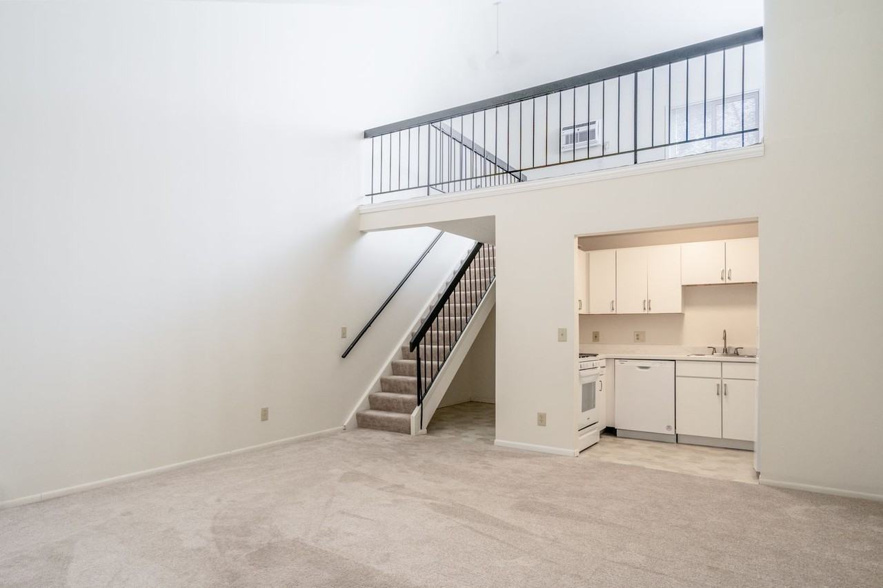 Perfect for those looking for cozy space! - Photo 6 of 21