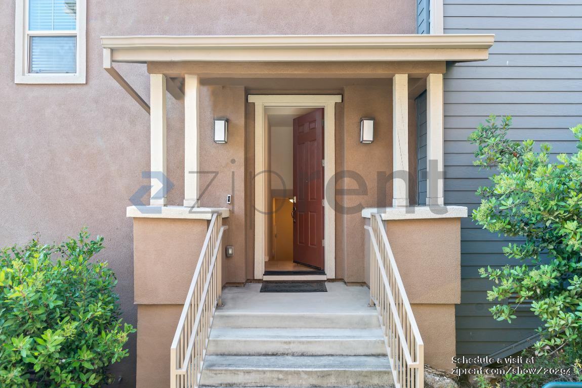 6298 Rocky Point Ct - Photo 4 of 30