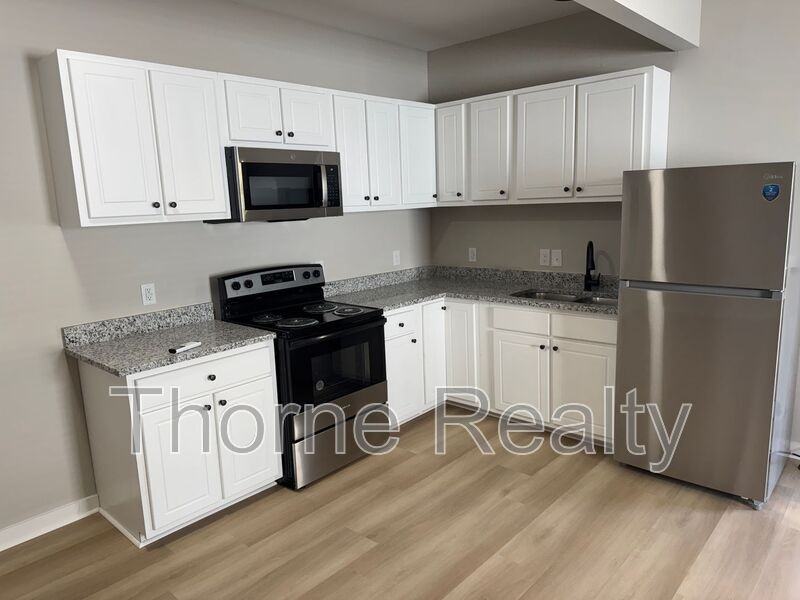 821 Belleview Ave - Photo 3 of 16