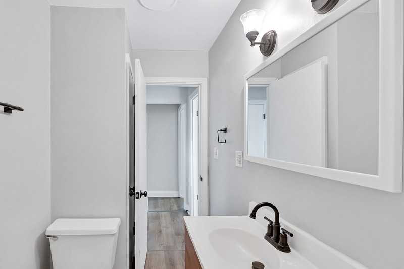 325 Arbor Ave - Photo 6 of 10