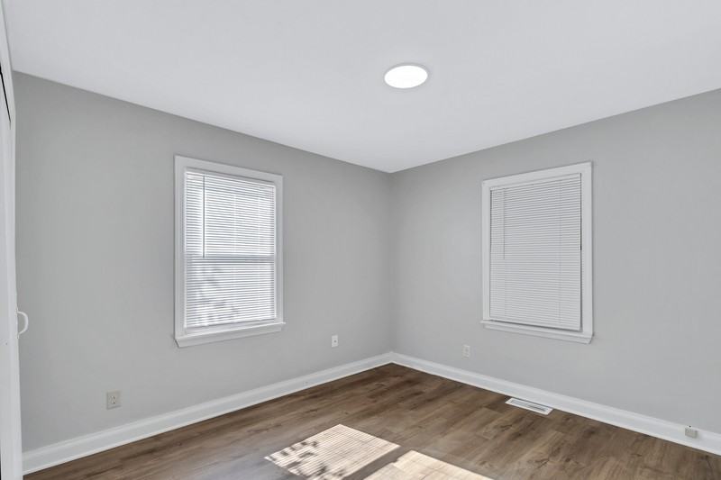 325 Arbor Ave - Photo 7 of 10