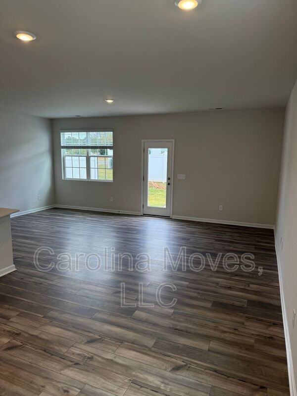 1664 Wren Creek Rd - Photo 5 of 20