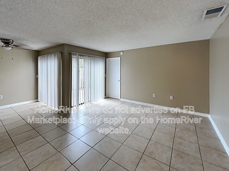 565 Hunter Cir - Photo 3 of 20