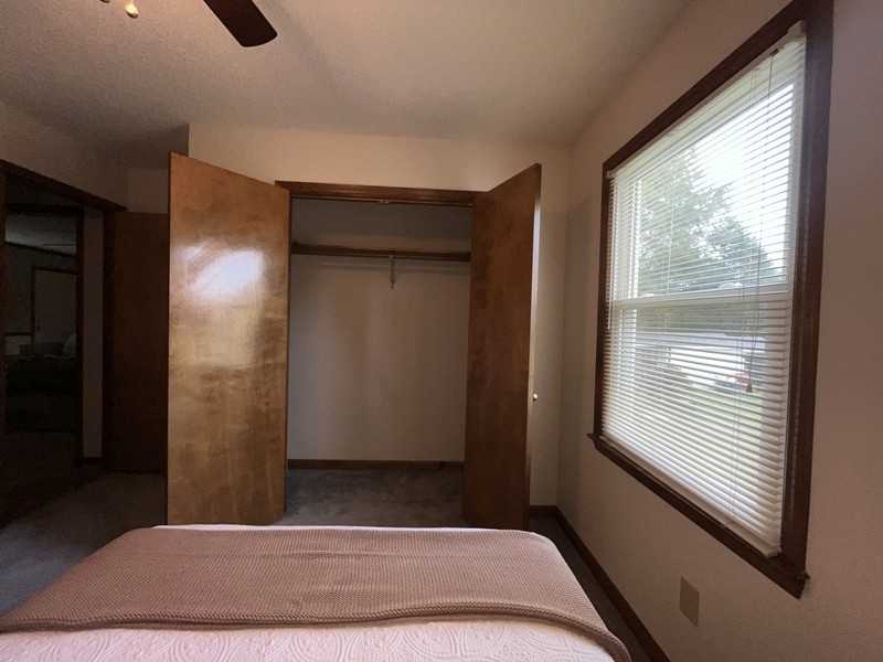 49 Bay Springs Court - Photo 3 of 16