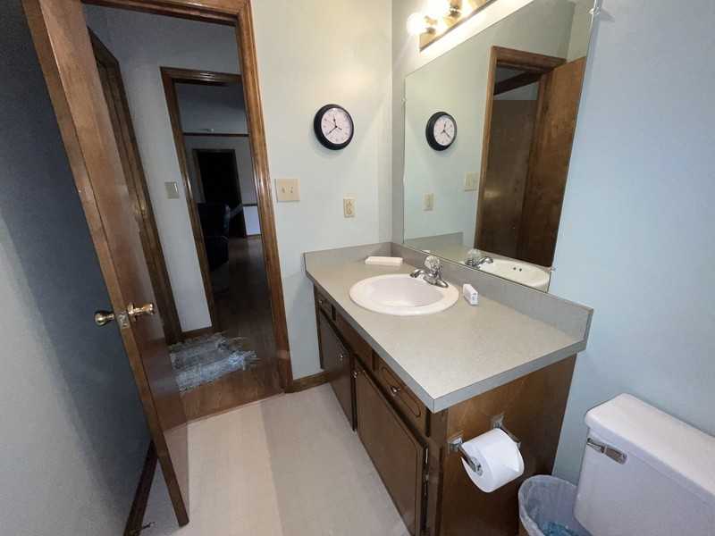 49 Bay Springs Court - Photo 7 of 16