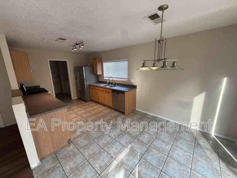 12516 Snowmass Way Northeast - Photo 2 of 13