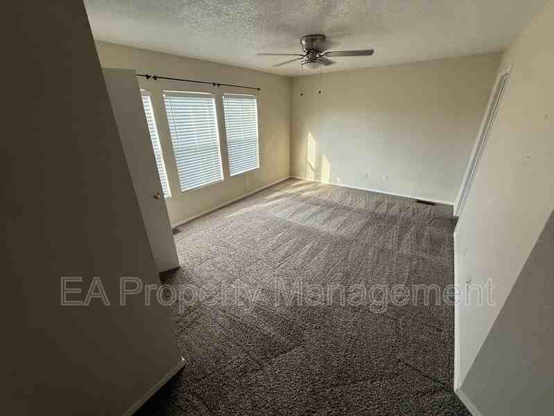 12516 Snowmass Way Northeast - Photo 7 of 13