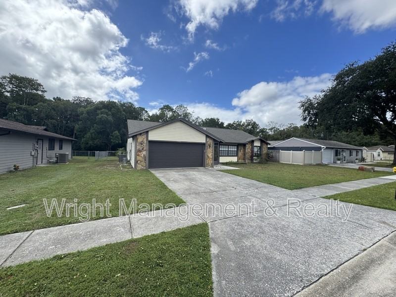 7908 Knight Dr - Photo 2 of 28