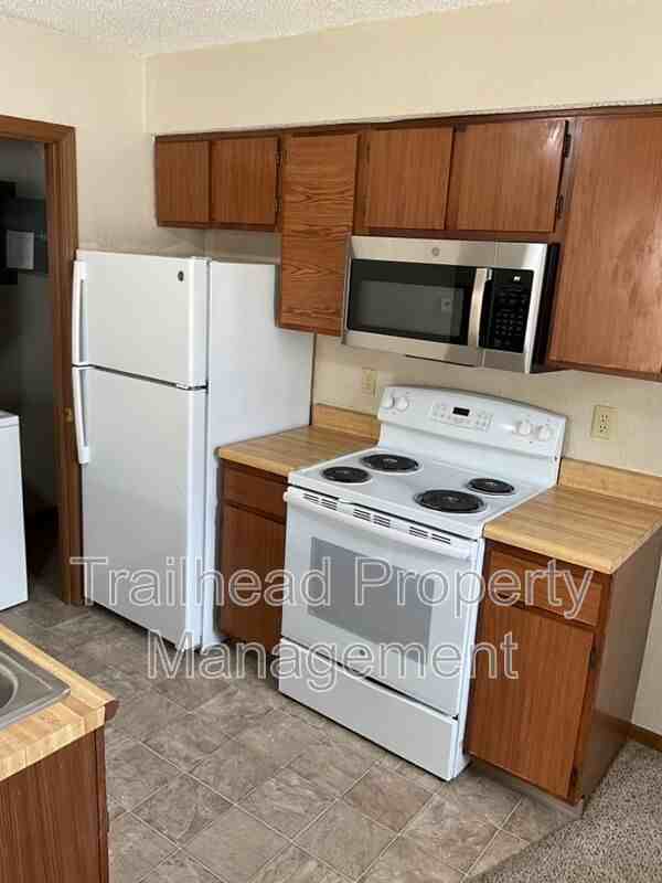 8704 Nw 82nd Ter #C - Photo 5 of 15