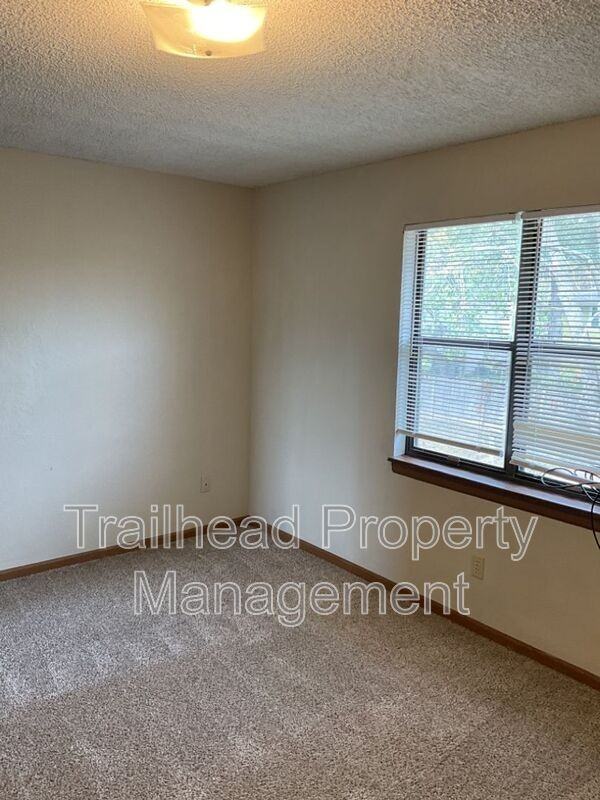 8704 Nw 82nd Ter #C - Photo 7 of 15