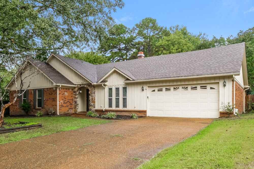 8620 Kettering Dr - Photo 3 of 16