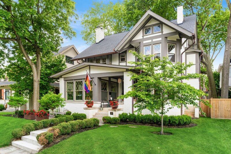 109 Franklin Park W - Photo 3 of 50