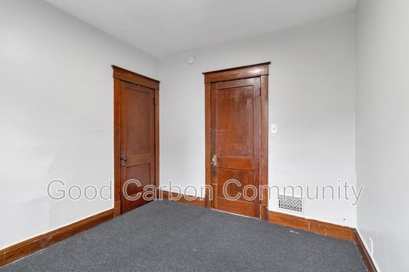 799 Niagara St #4 - Photo 7 of 14