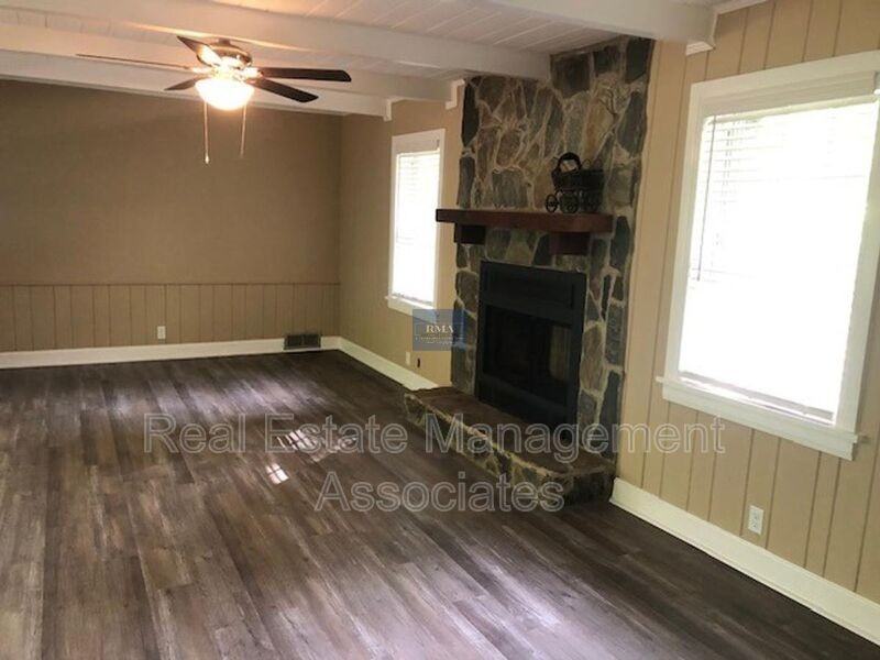 17025 Wildwood Road - Photo 4 of 12