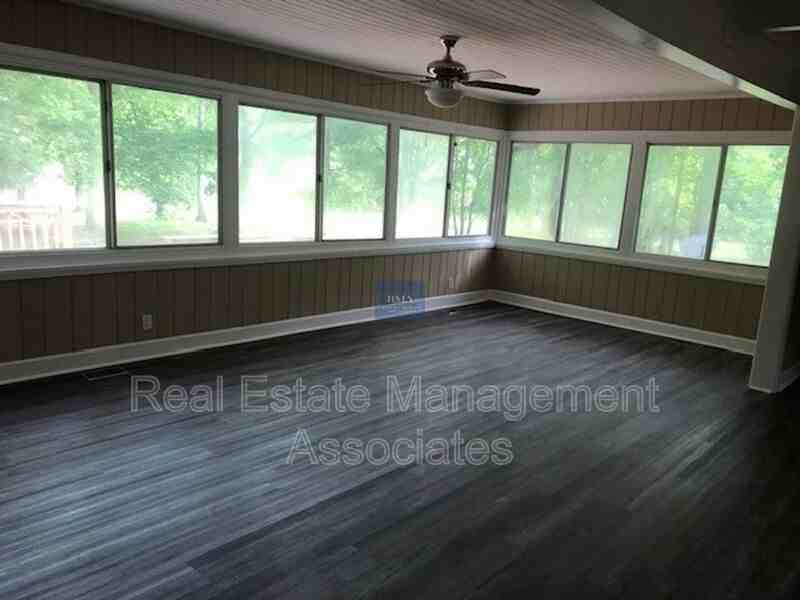 17025 Wildwood Road - Photo 6 of 12