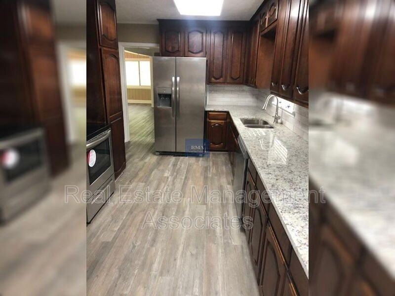 17025 Wildwood Road - Photo 7 of 12