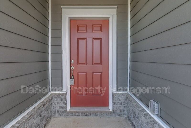 3418 Hattie Ln - Photo 2 of 24