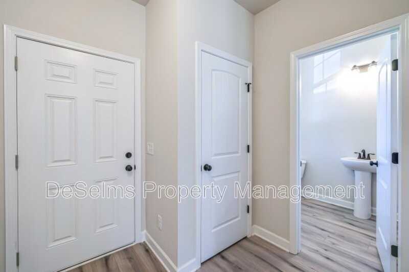 3022 Chance Ct - Photo 4 of 33