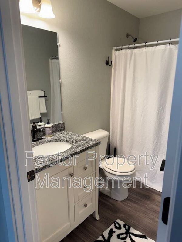 1310 Warren St #2 - Photo 7 of 11