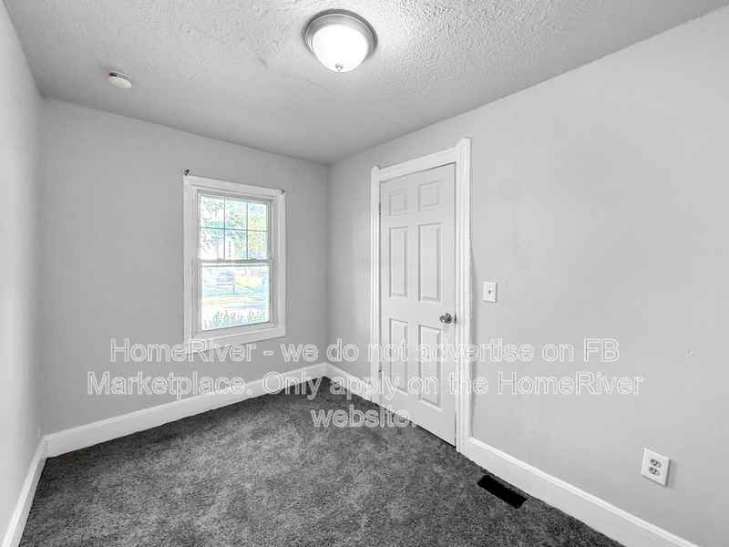 1050 East 70th Street - Photo 6 of 19