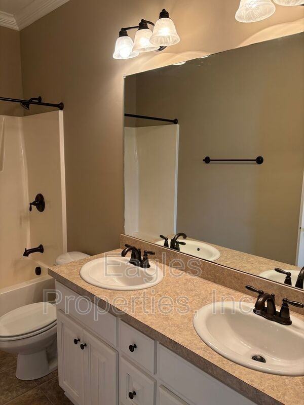 200 Stillwater Creek Dr - Photo 7 of 15