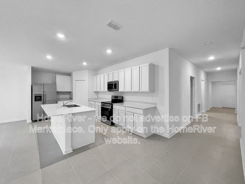 1335 Blue Ash Ln - Photo 3 of 23