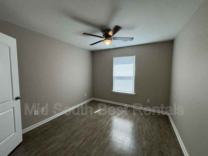 207 Magnolia Court - Photo 7 of 15