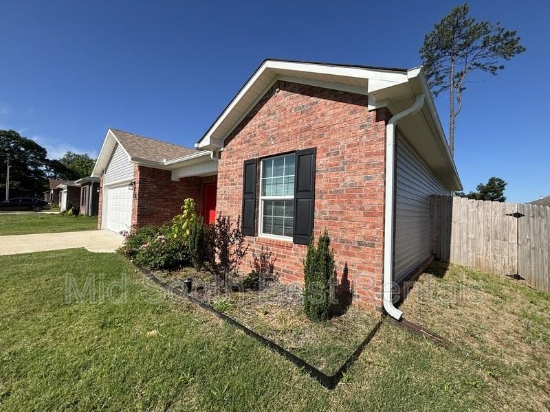 107 Magnolia - Photo 4 of 15