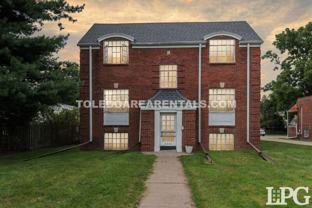 2238 W Sylvania Ave #6 - Photo 1 of 1