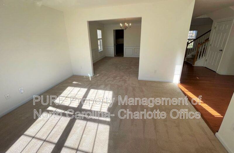 3223 Erwin Trace Dr - Photo 3 of 45