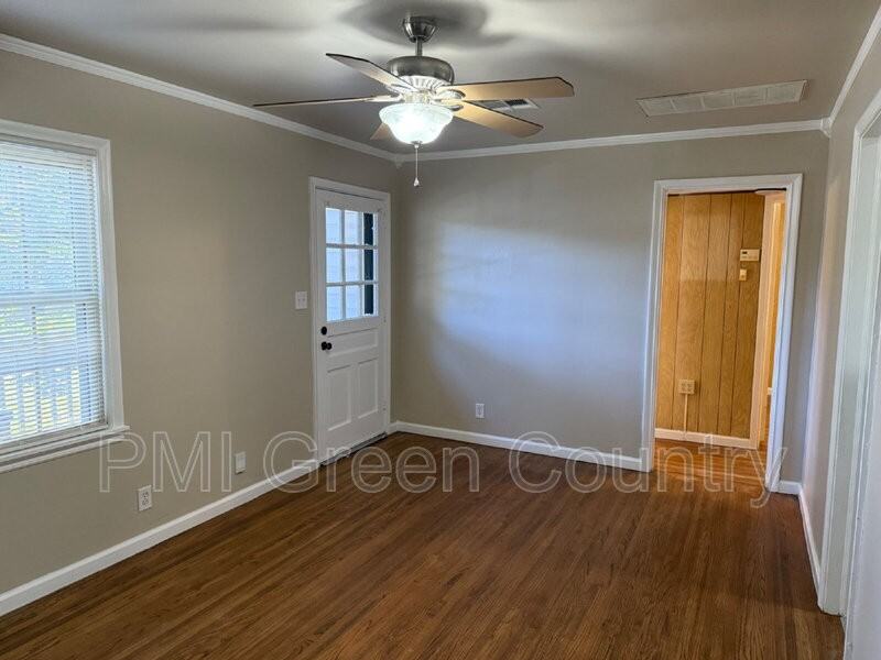 1118 N New Haven Ave - Photo 3 of 13