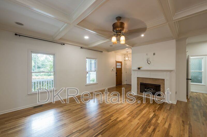 1018 Berne St Se - Photo 7 of 34