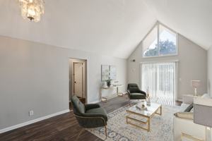 featured image of 201 E Palestine Ave