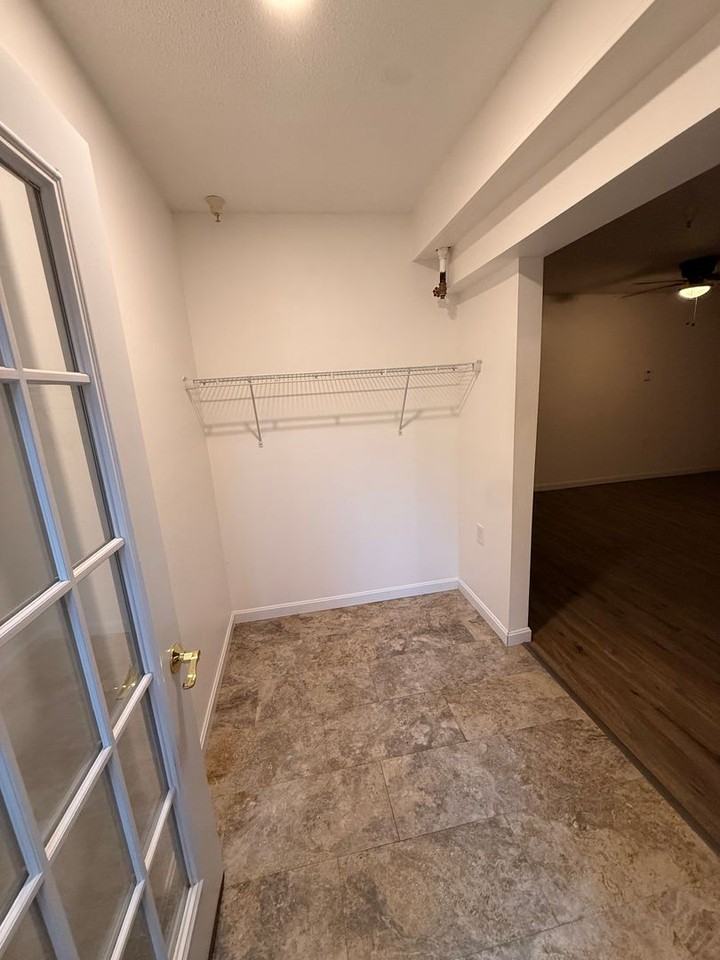 Brown House Commons - Photo 2 of 17