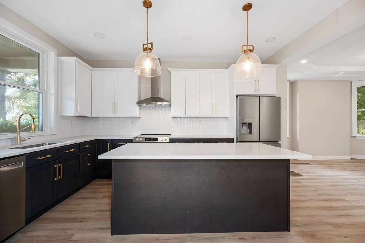 NORTHSIDE RARE GEM - Photo 3 of 6