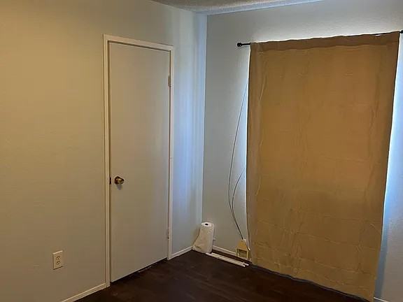 930 Carlsbad Street - Photo 2 of 7