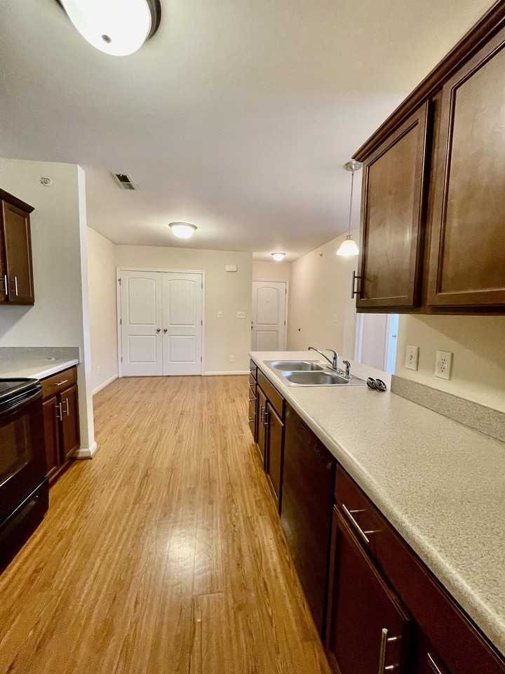 101 Colonnade Street - Photo 2 of 23