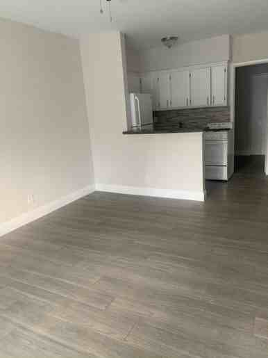 Tanglewood - 3212 SE 7th St - Photo 3 of 50